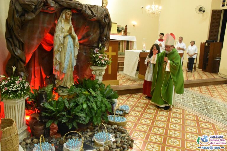 Leia mais sobre o artigo Festa de Nossa Senhora de Lourdes – Solenidade.